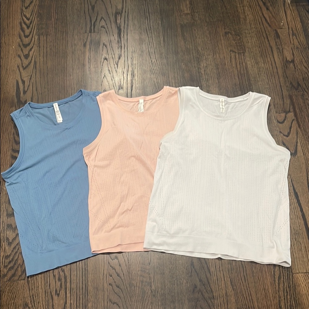 Athleta in motion tank bundle